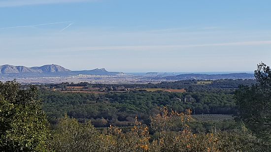 Naturaleza y mundo rural desde el interior hasta la playa de Estartit en el centro del Ampurdan-Costa Brava de Girona