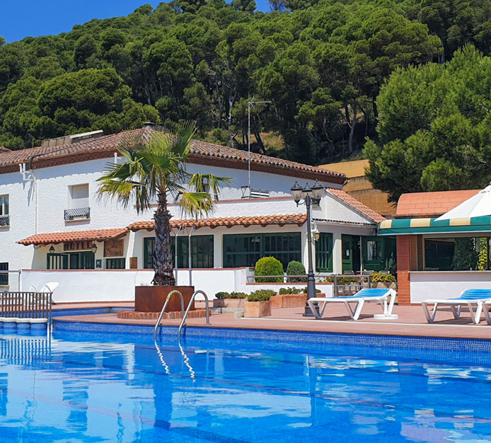 Hotel La Masia (Estartit Costa Brava Empordà Girona) Swimmingpool Nature Mountain